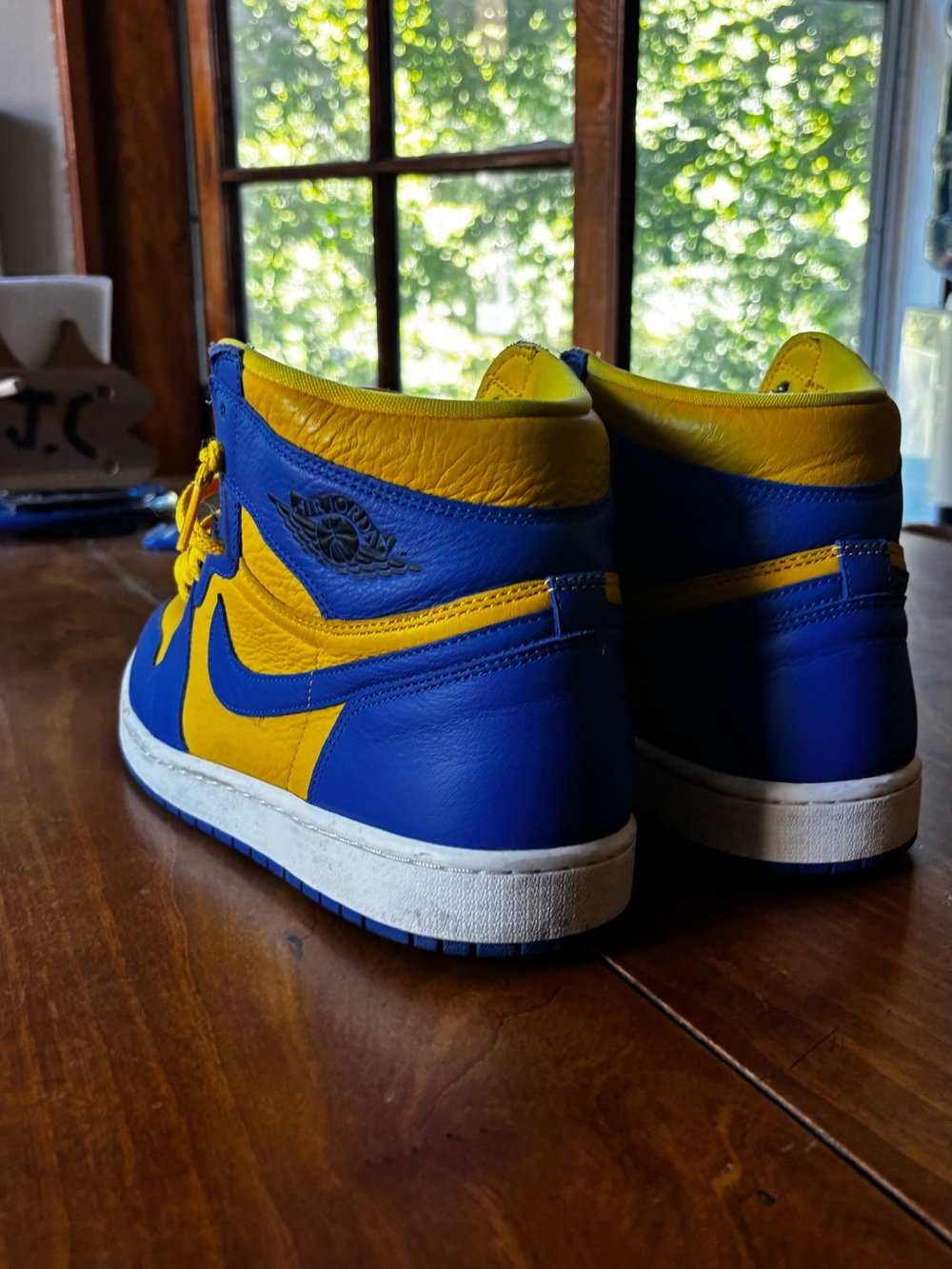 Air Jordan 1 Retro High OG Reverse Laney - Picture 6 of 10